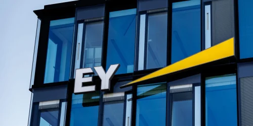EY's New AI Audit Agents Pose Short-Term Challenge for Junior Staff Training