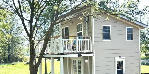 Tech Salesman Builds £36,000 Tiny Home Over Decade for Ohio Airbnb Venture