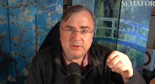 Reid Hoffman endorses tracking AI 'tokenmaxxing' as key to workplace adoption