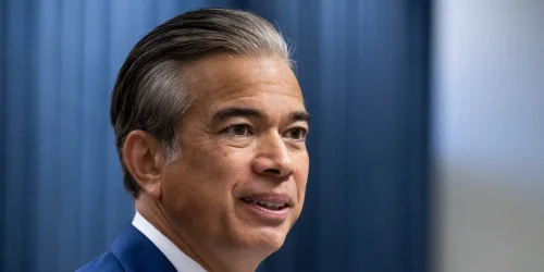 Federal Judge Blocks $6.2 Billion Nexstar-Tegna Merger Amid Antitrust Challenge