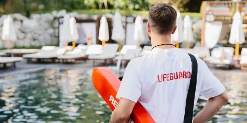 US Summer Businesses Face Potential Shortage of International Student Workers