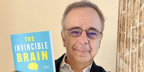 Neurologist explains how AI challenges the brain and daily exercises to stay sharp