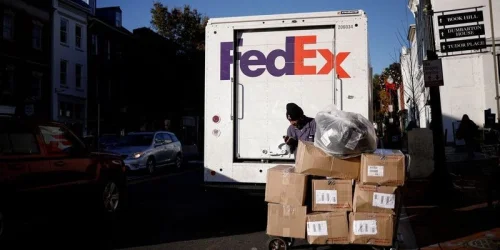 FedEx to refund customers if successful in lawsuit against Trump tariffs