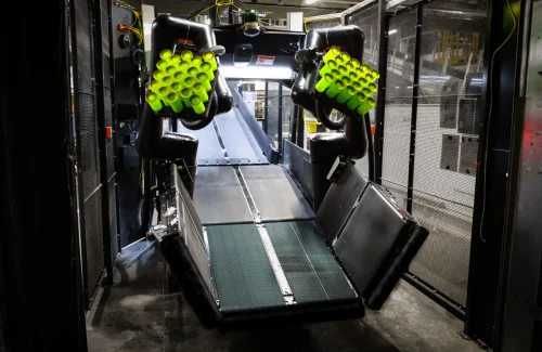 FedEx opts for robotics partnerships over in-house development for warehouse automation