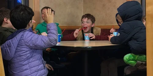 Parents Host Child-Free Restaurant Birthday Party, Discover Benefits of Independent Celebration