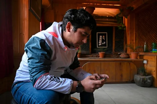 The Shocking Truth About India's Booming App Market: Who's Really Cashing In?