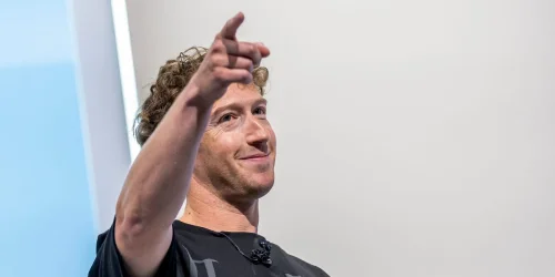 World's Richest Gain $90 Billion as Stocks Surge on US-Iran Ceasefire News