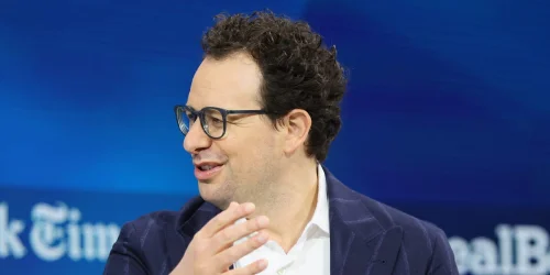 VCs Offer Anthropic Investment at $800 Billion Valuation Amid IPO Speculation