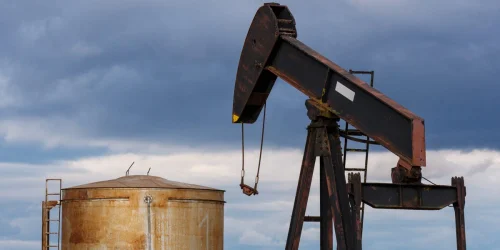 Oil Prices Surge Past $100 After Trump Orders Hormuz Blockade