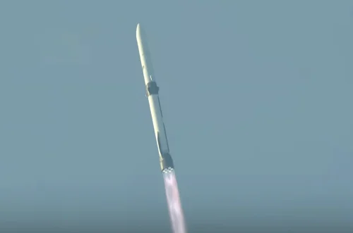 Blue Origin's Secret Weapon: How Reusing This Rocket Changes Everything for Space Race