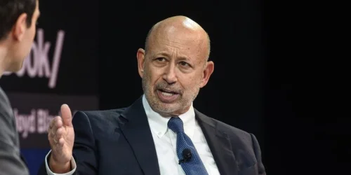 Lloyd Blankfein Advises Young Workers to Prioritise Insurance and Fun with First Savings
