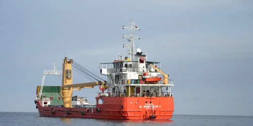 Iran's Military Reasserts 'Strict Control' Over Strategic Strait of Hormuz